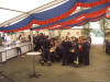 Volles Haus/Zelt am Morgen.